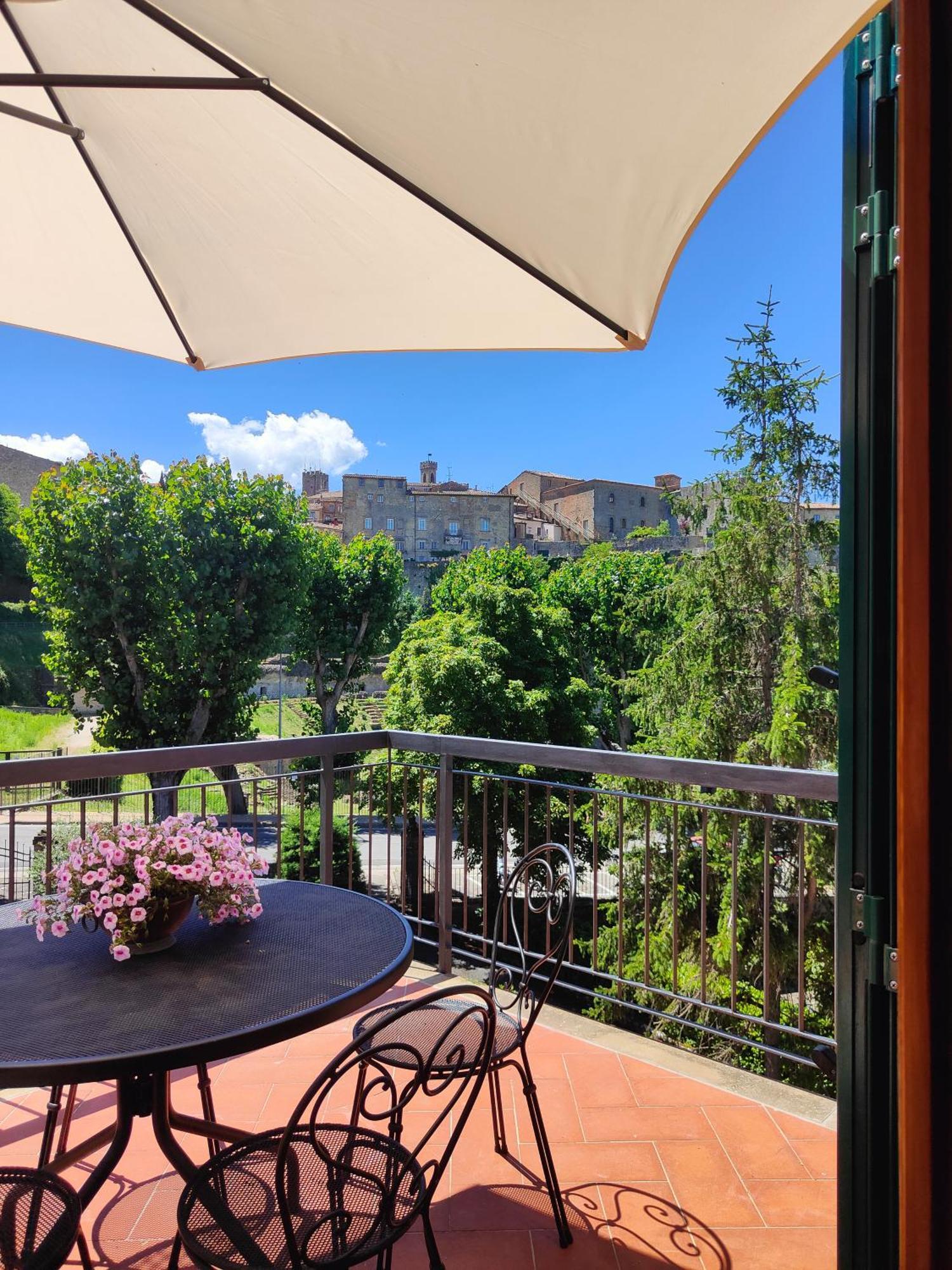 La Domus Di Marta Appartement Volterra Buitenkant foto