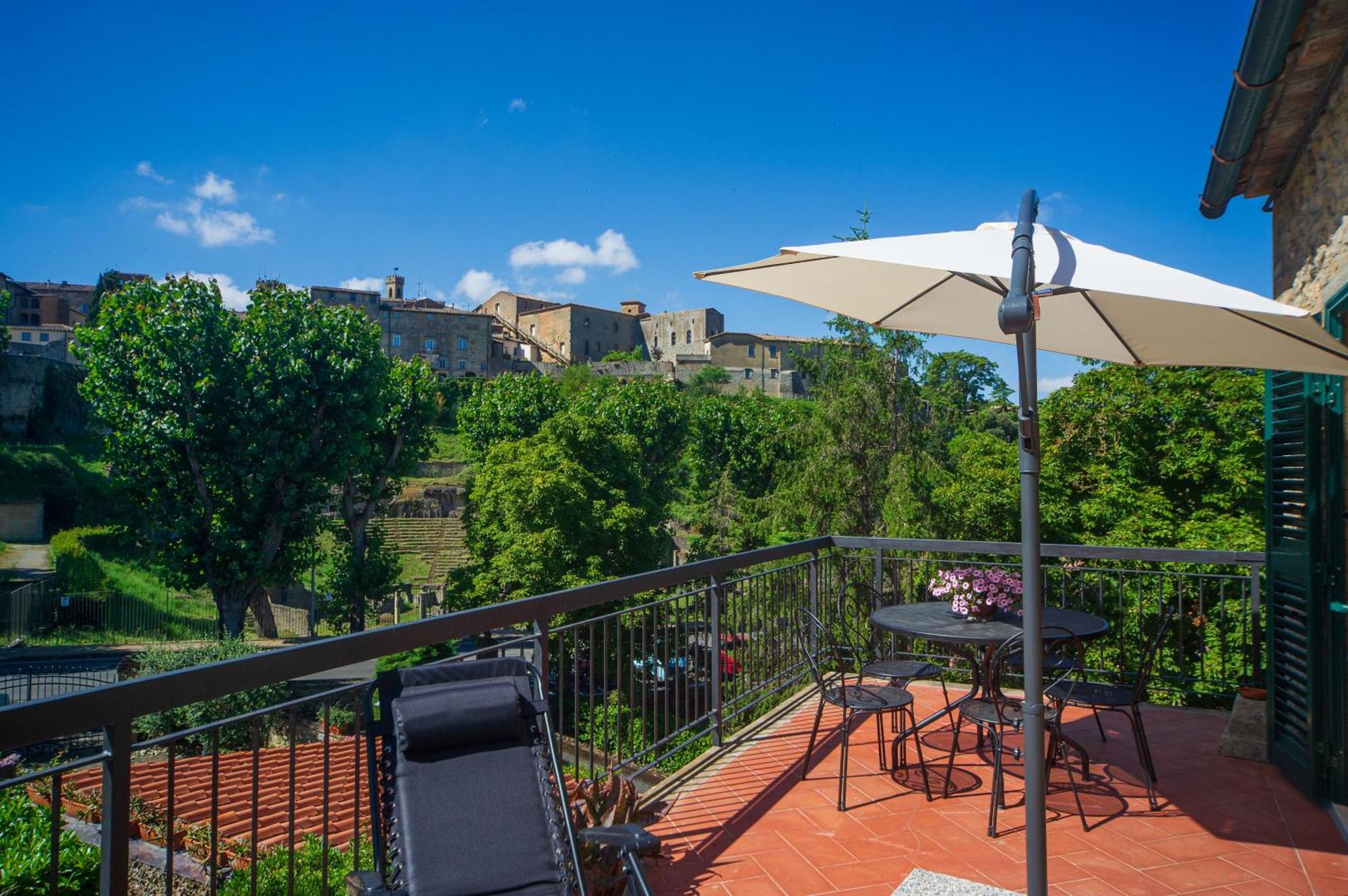 La Domus Di Marta Appartement Volterra Buitenkant foto